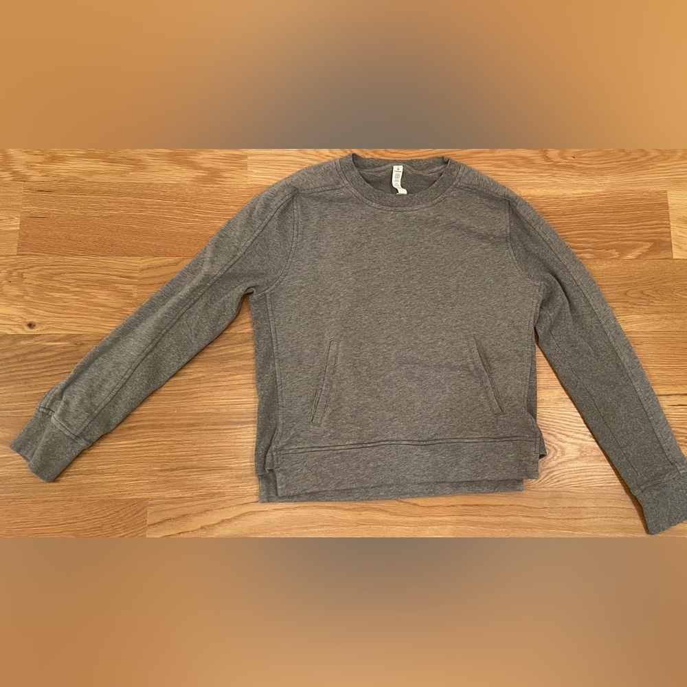 Lululemon grey sweatshirt